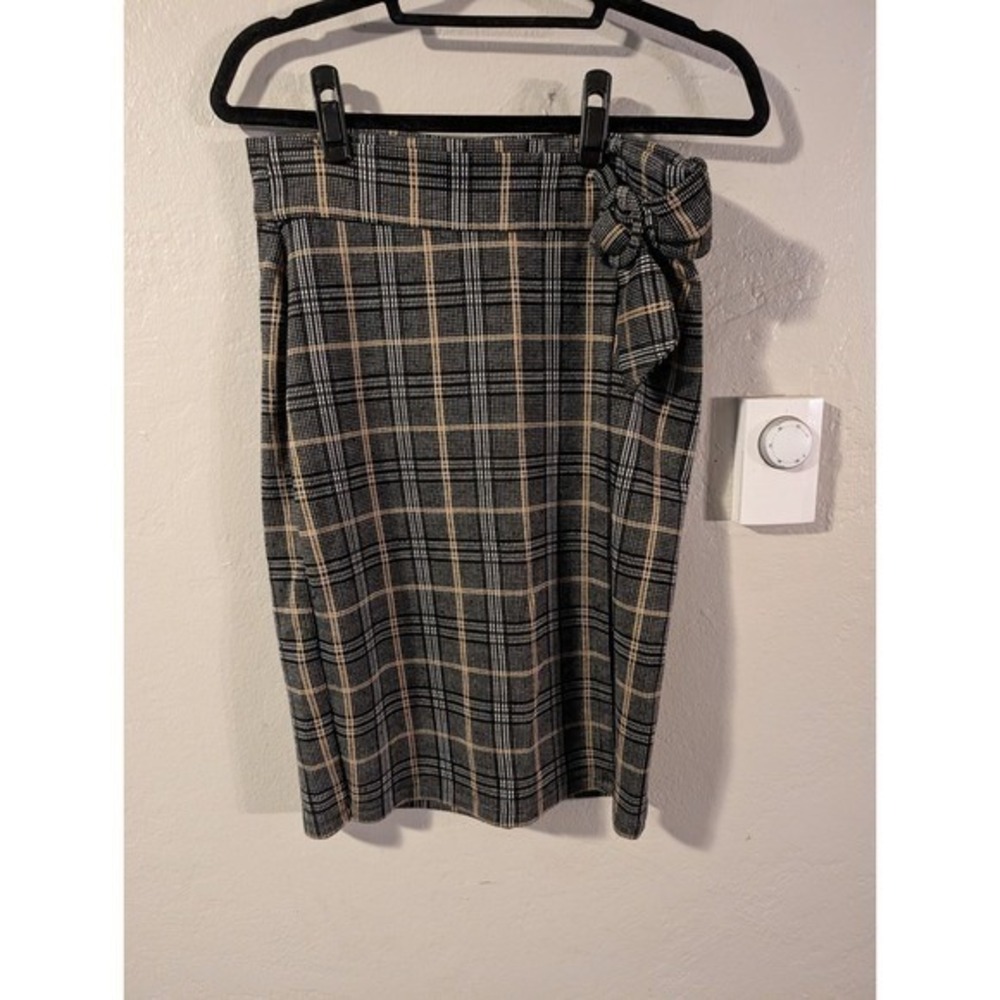 Womens Retrology Black and Gold Plaid Skirt sz Small‎